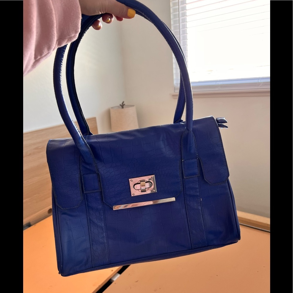 Used 60% Hand Bag